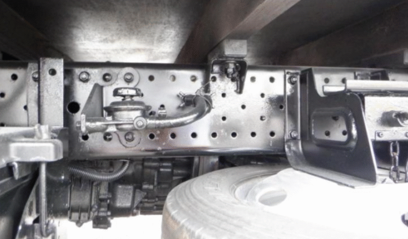 
								ISUZU  Elf  2012 full									