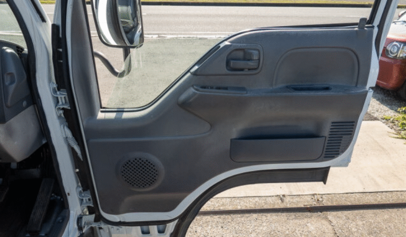 
								ISUZU  Elf 2011 full									