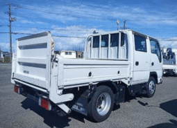 ISUZU  Elf  2011