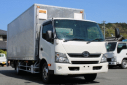 Hino Dutro 2016