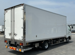 MITSUBISHI Fuso Fighter 2021