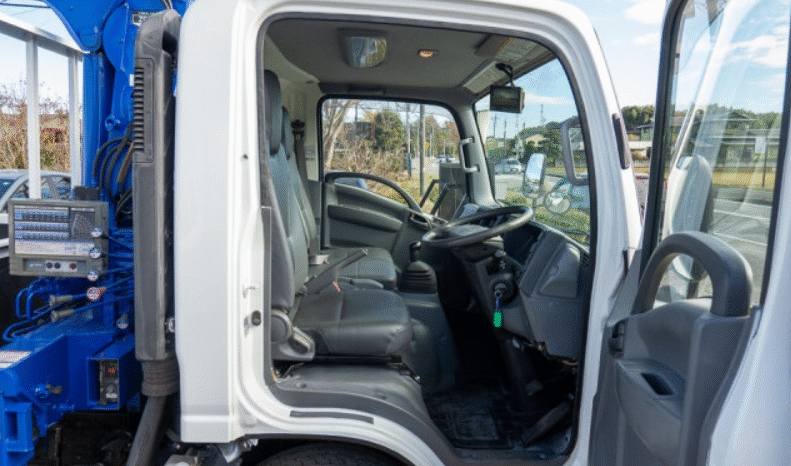 
								ISUZU Elf 2014 full									