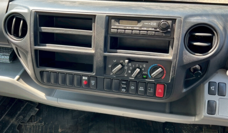
								Hino Dutro 2015 full									