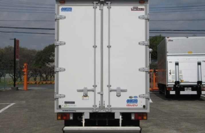 
								ISUZU  Elf  2017 full									