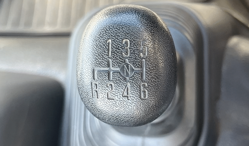 
								ISUZU  Forward   2022 full									