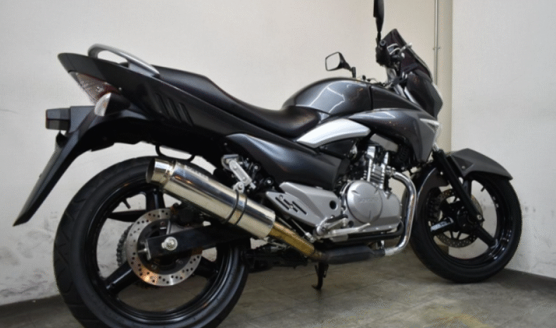 
								SUZUKI  GSR250  2012 full									