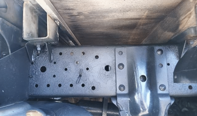 
								ISUZU  Elf  2011 full									