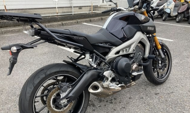 
								YAMAHA  MT-09  2014 full									