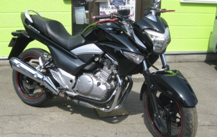 
								SUZUKI GSR250 full									