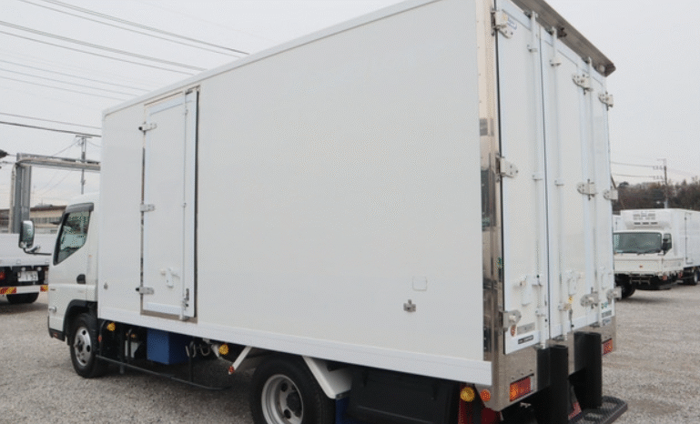 
								MITSUBISHI Canter 2021 full									