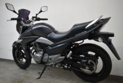 
										SUZUKI  GSR250  2012 full									