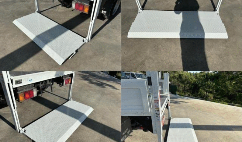 
								ISUZU  Elf  2020 full									