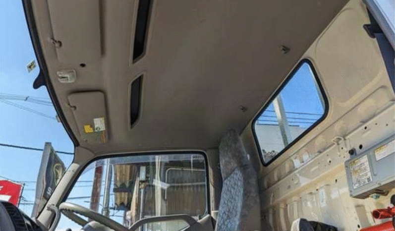 
								Hino Dutro 2011 full									