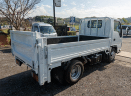 ISUZU  Elf 2011