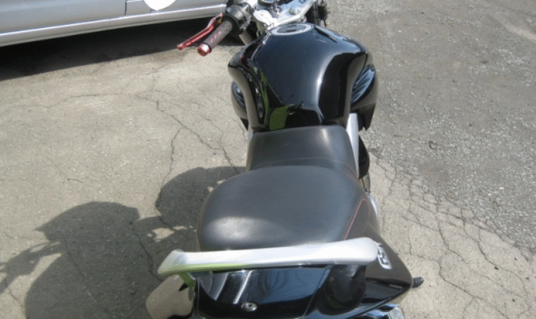 
								SUZUKI GSR250 full									