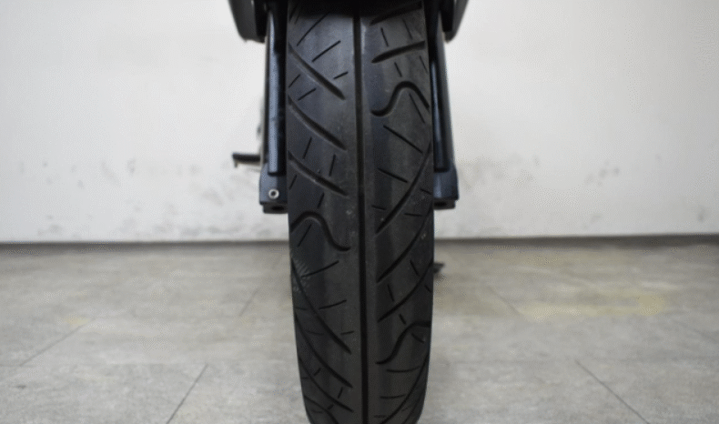 
								SUZUKI  GSR250  2012 full									